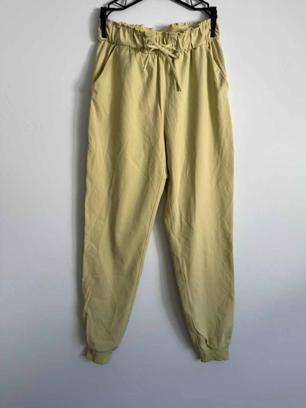 lululemon athletica Light Yellow Drawstring Joggers